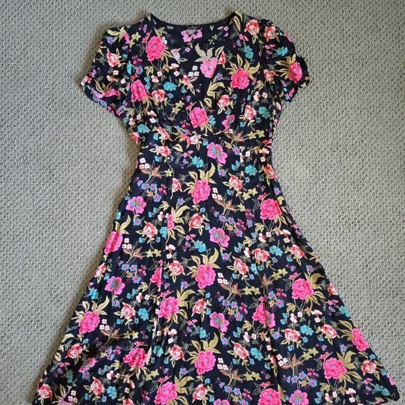 Stunning floral midi dress straight from California, 100% rayon, size M - Picture 6 of 13